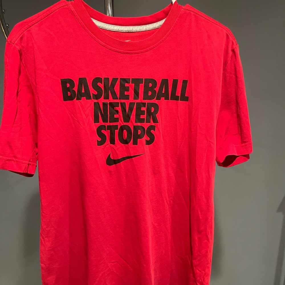 Mens Nike medium dri-fit t-shirt